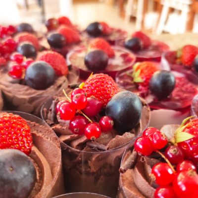Bezlepkové bezmliečne vegánske mini tortičky Delightilli čokoládovo čokoládové s ovocím